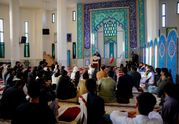 بدرقه کاروان عمره دانشجویان پسر دانشگاه‌های خراسان و سیستان و بلوچستان در دانشگاه بیرجند