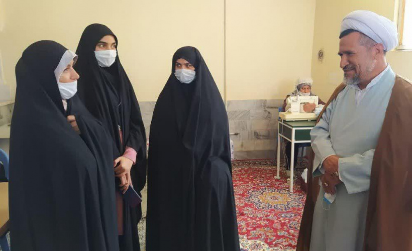 بازدید مسئول نهاد رهبری دانشگاه بیرجند از کارگاه تولید ماسک