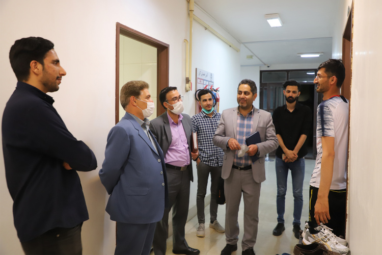 نشست صمیمانه سرپرست دانشگاه و معاون دانشجویی با دانشجویان مجموعه سرای دانشجویی سرو