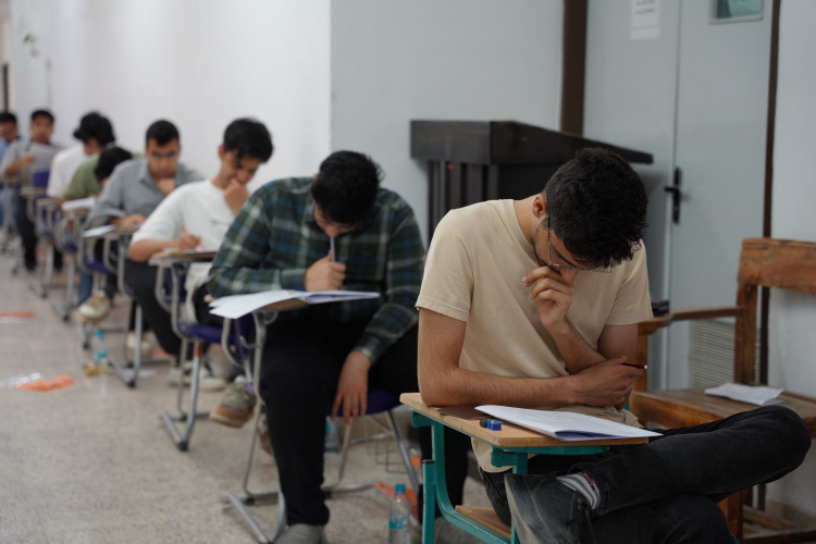 برگزاری آزمون سراسری گروه آزمایشی هنر و زبان‌های خارجی در دانشگاه بیرجند