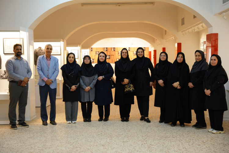 بازدید کارکنان و یاوران علمی از موزه دانشگاه بیرجند