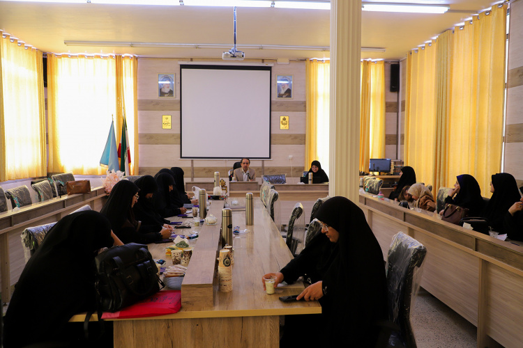 پنجمین نشست نهضت قرآنی بانوان خراسان جنوبی در دانشگاه بیرجند برگزار شد