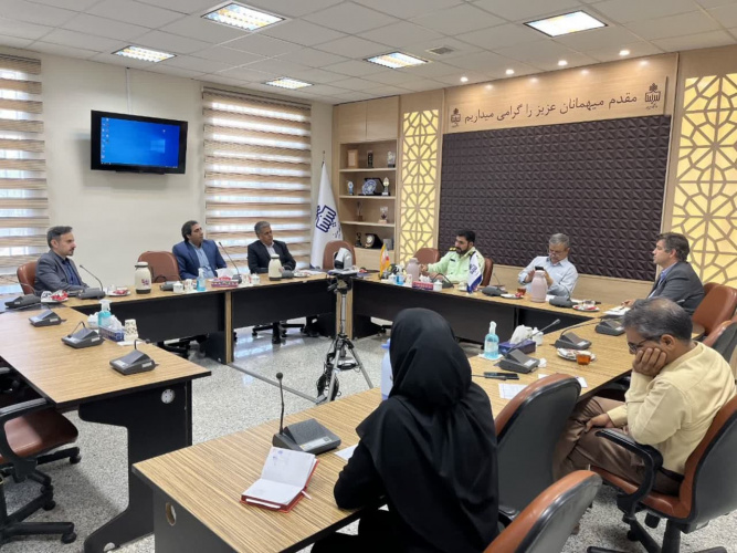 نشست هم‌اندیشی معاونت پژوهشی دانشگاه بیرجند با دفتر تحقیقات کاربردی فرماندهی انتظامی استان خراسان جنوبی