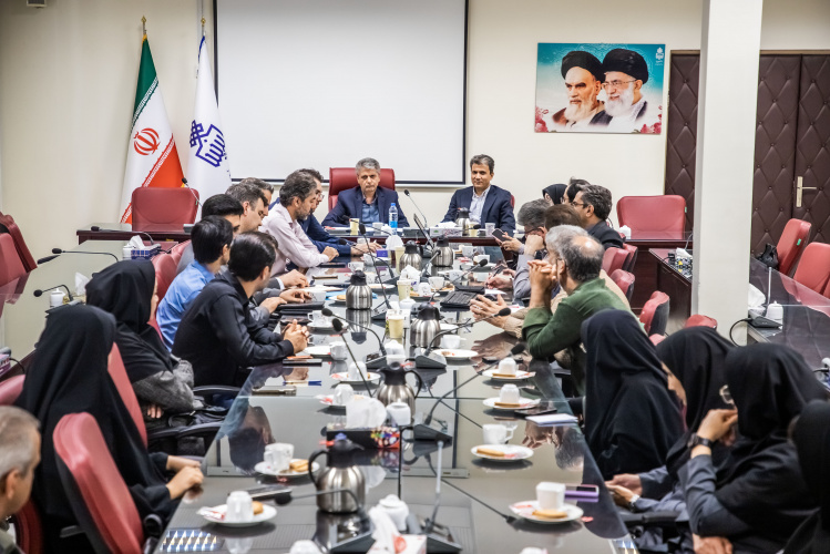 نخستین نشست تخصصی صنایع دستی و اقتصاد