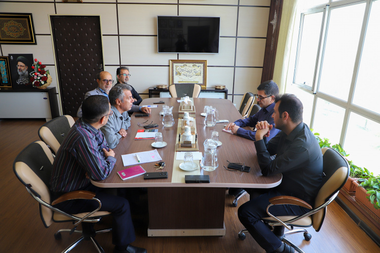 نشست اعضای کانون، شورای صنفی و صندوق رفاه با سرپرست دانشگاه بیرجند